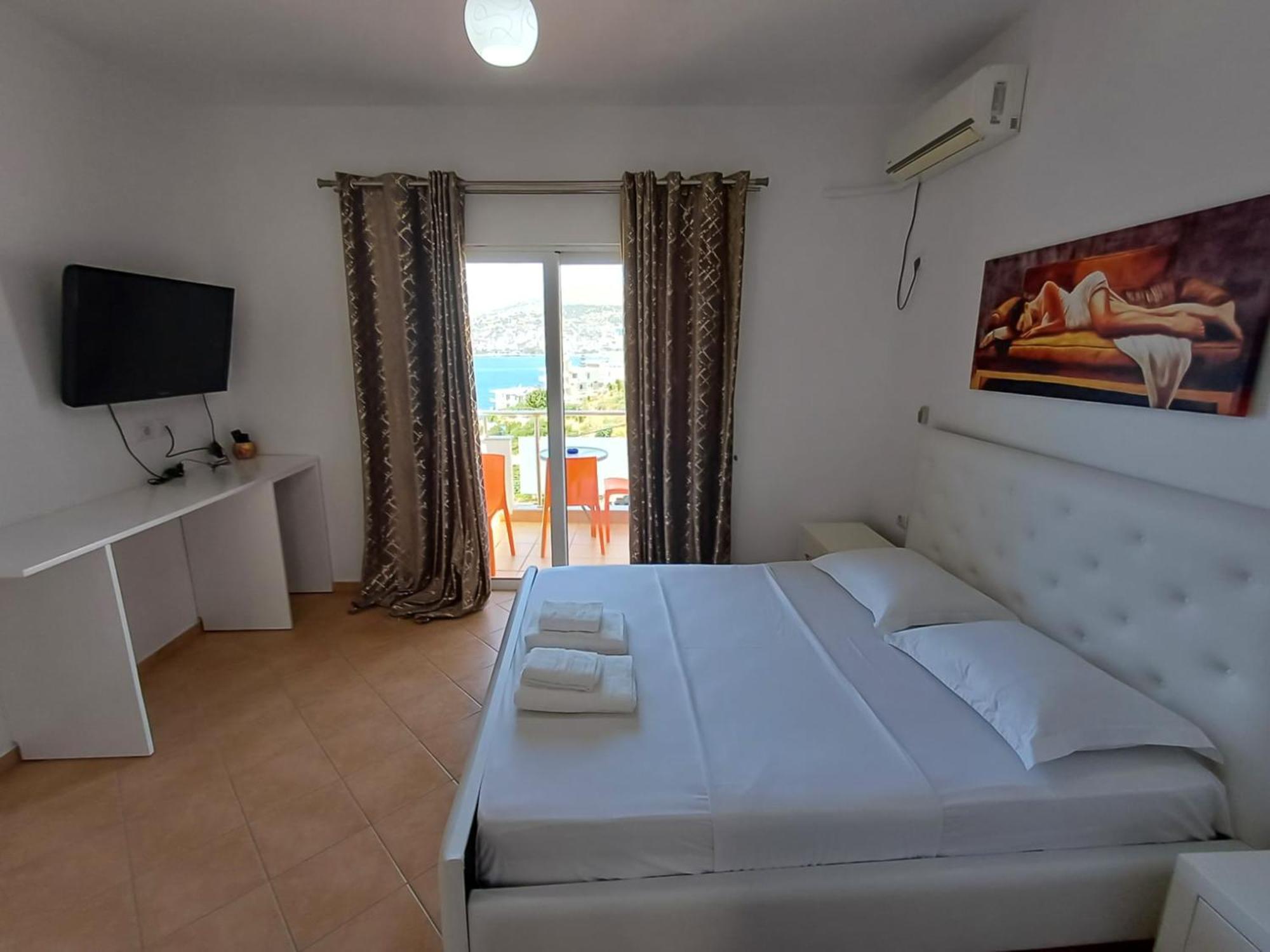 Hotel Sherifi Sarandë 外观 照片