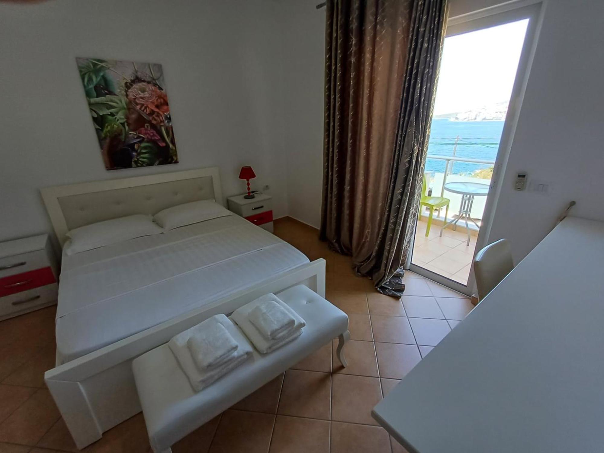 Hotel Sherifi Sarandë 外观 照片