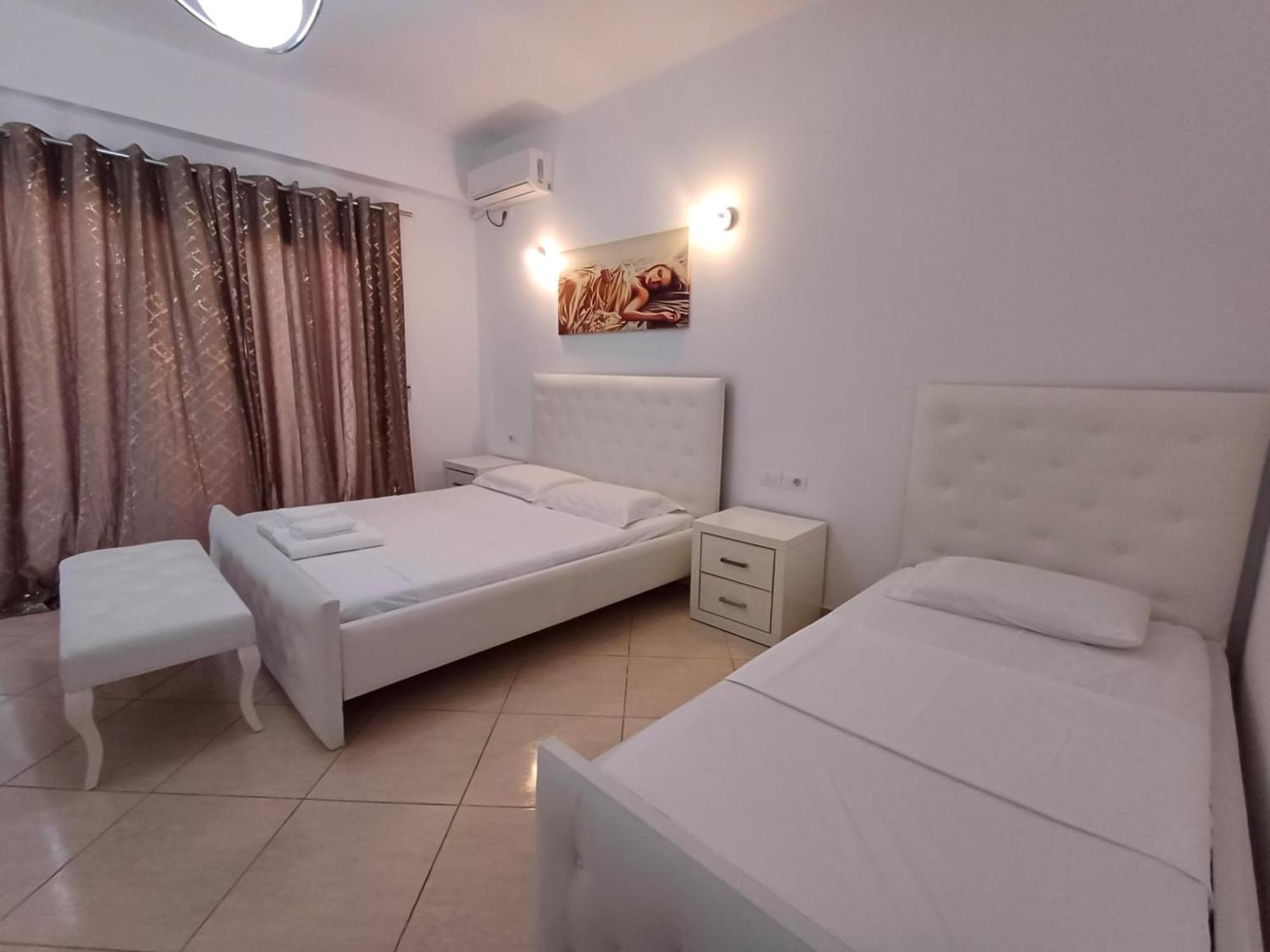Hotel Sherifi Sarandë 外观 照片