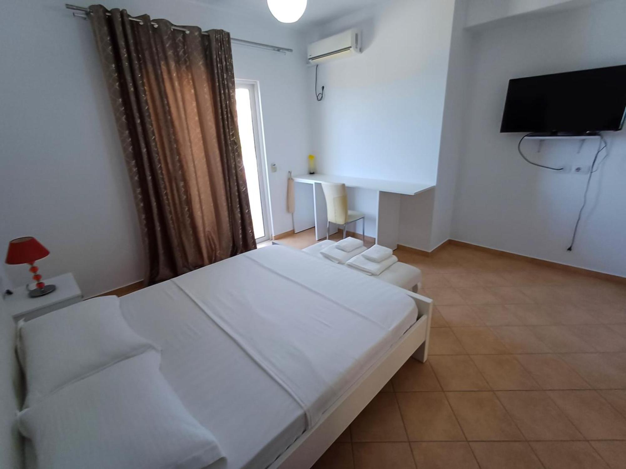 Hotel Sherifi Sarandë 外观 照片