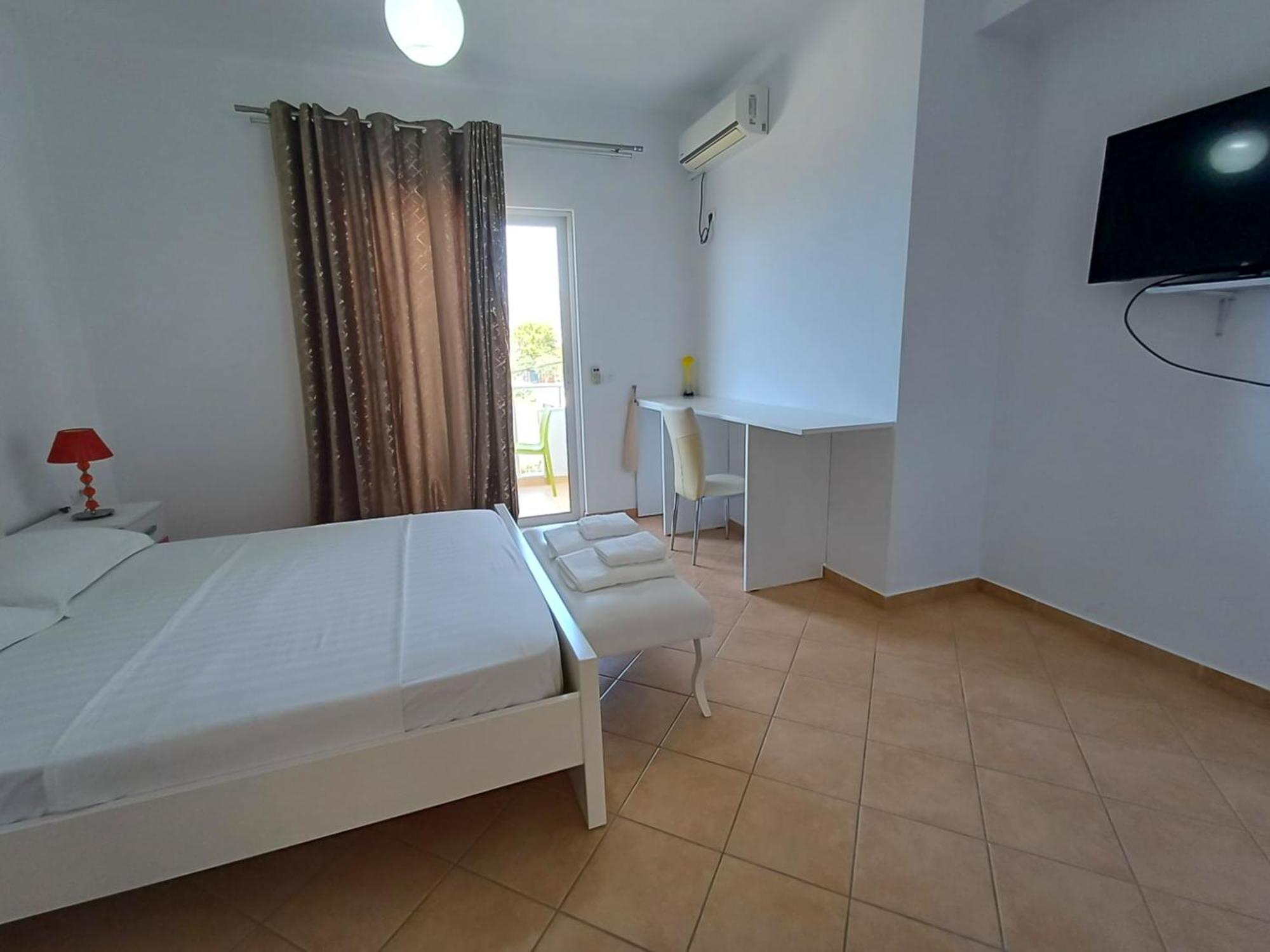 Hotel Sherifi Sarandë 外观 照片