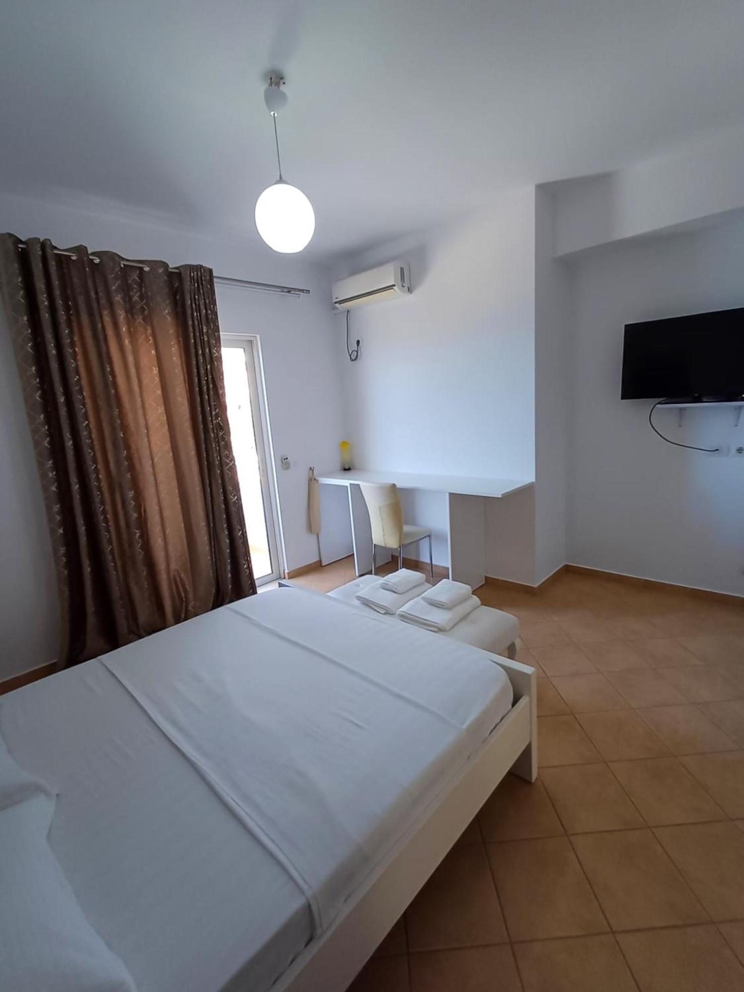Hotel Sherifi Sarandë 外观 照片