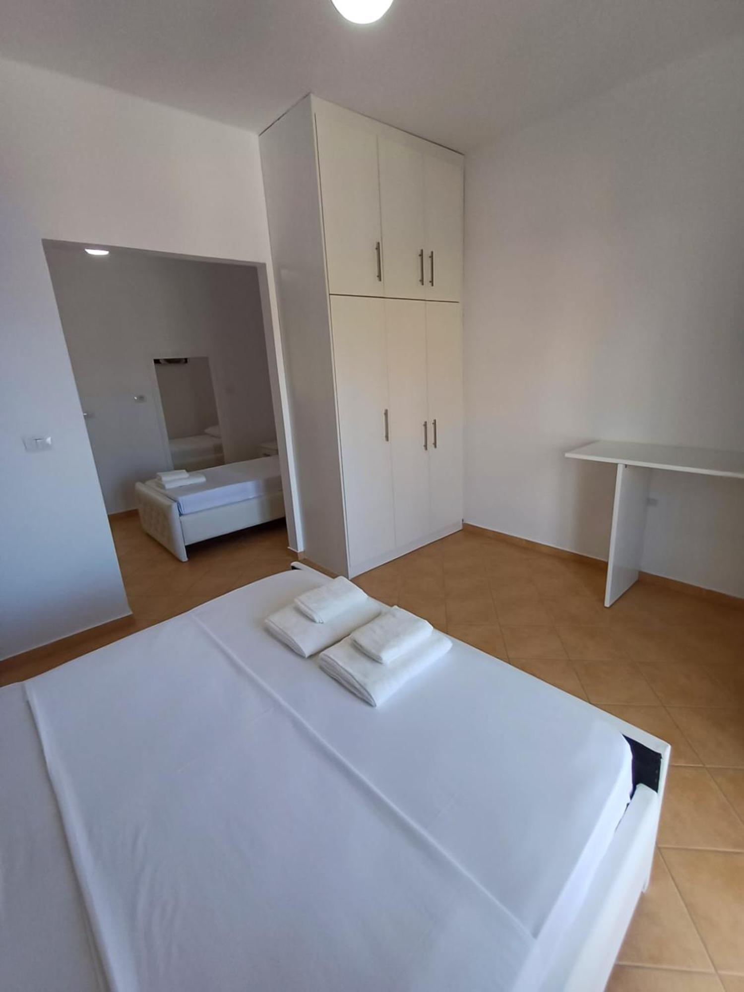 Hotel Sherifi Sarandë 外观 照片